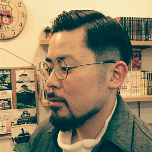 バーバーエイジャのクラシカルなバーバースタイルの写真