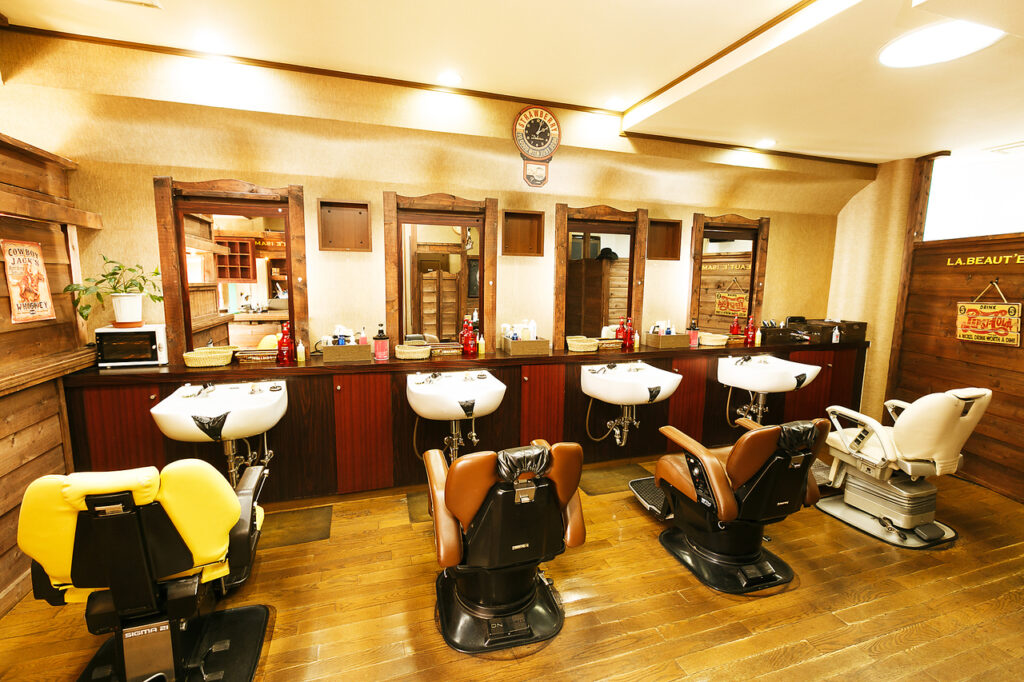 ISAMI HAIRの店内写真