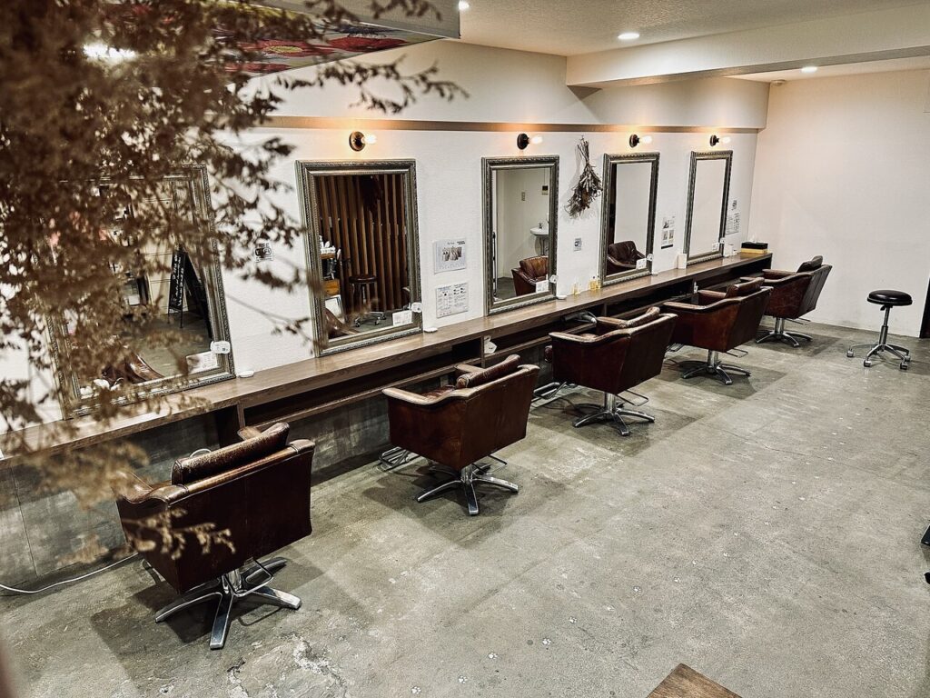ヘアラボ　シロの店内写真