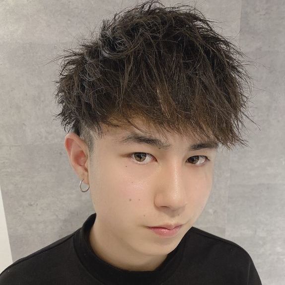 _WHITEのショートマッシュスタイル
