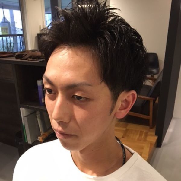 hair produce hydeoutのアップバングスタイル
