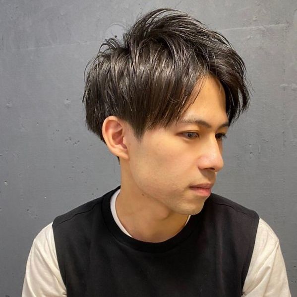 ROBERTS 立川のラフなヘアスタイル