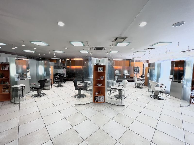HAIR & MAKE EARTH 津田沼店の店内の写真