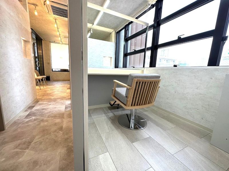 ECLART Luxe 津田沼の個室型になった店内の写真