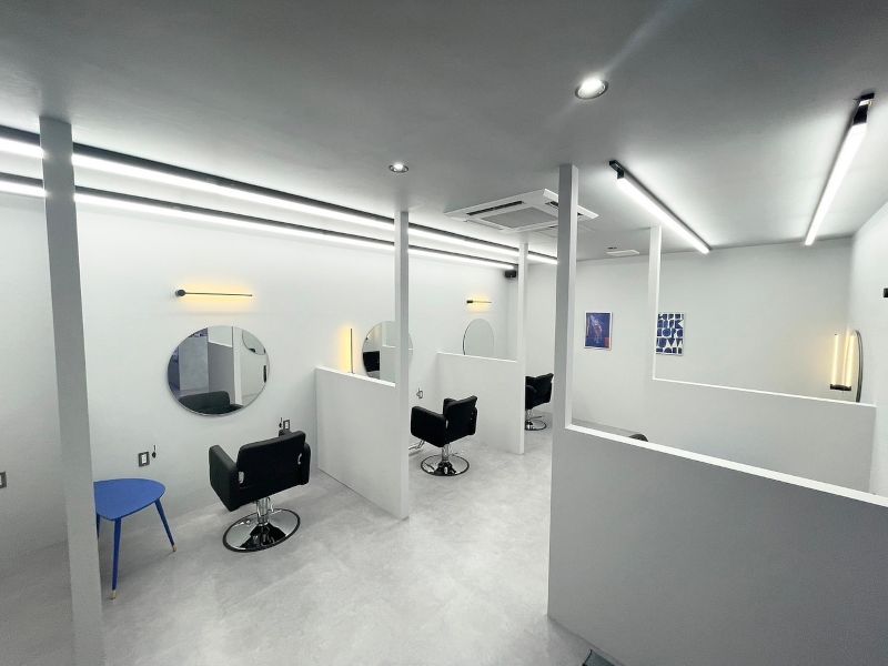 MEN'S HAIR BLEACHi 江俣店の店内