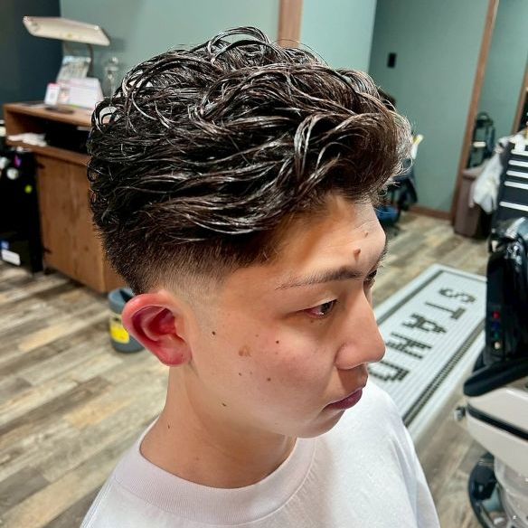 STAND BARBER for men'sのパーマスタイルの写真