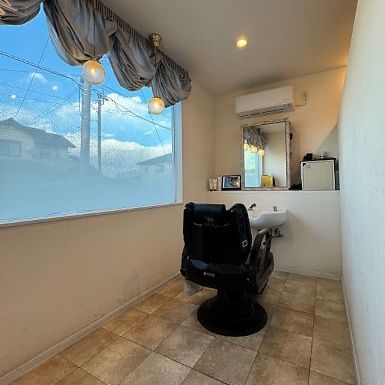 Men's Dahlia hair mieuxs 高崎の店内写真