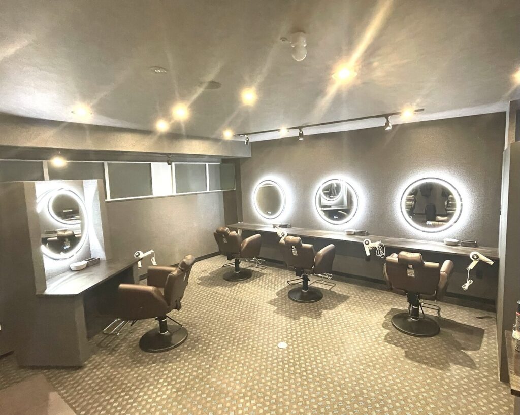 ワールドシップの店内写真