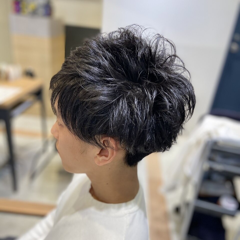 モア　ヘアデザインのスタイル写真